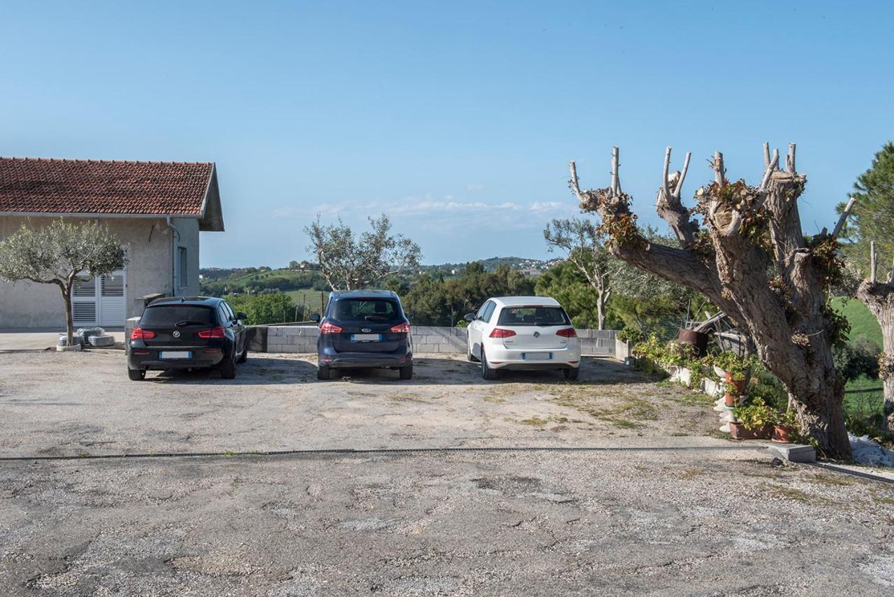 A11 - Varano, Delizioso Trilocale Con Giardino Анкона Екстер'єр фото